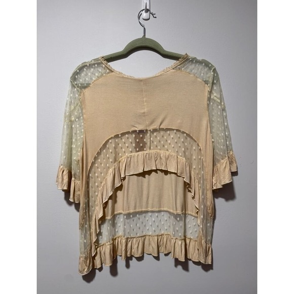 POL Lace High/low Top - Picture 2 of 2